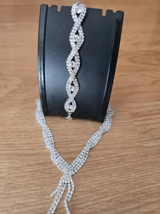 Conjunto de collar y pulsera. NUEVO