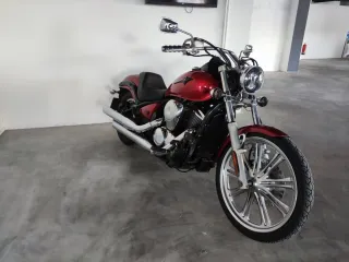 Kawasaki Vulcan Custom Roja