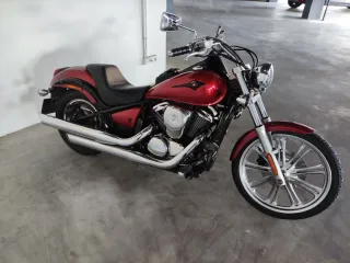 Kawasaki Vulcan Custom Roja