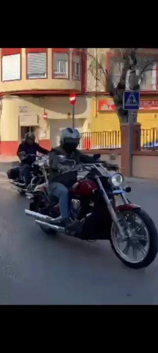 Kawasaki Vulcan Custom Roja