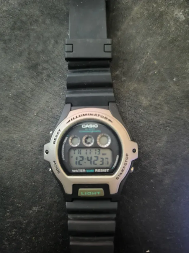 Reloj Casio Illuminator Digital