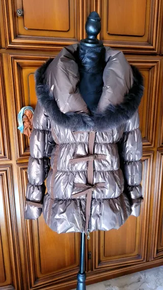 Piumino donna con pelliccia ecologica