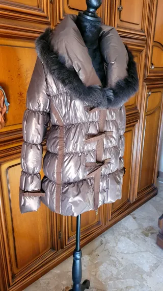 Piumino donna con pelliccia ecologica