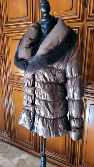 Piumino donna con pelliccia ecologica