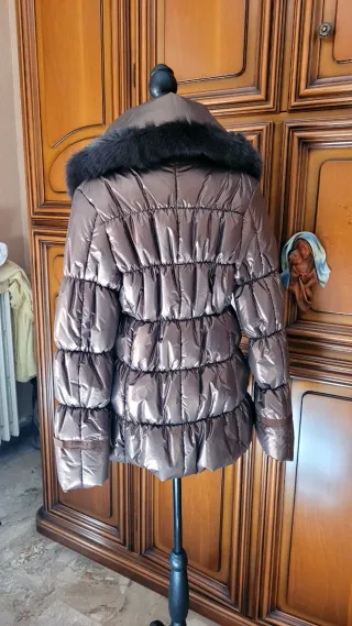 Piumino donna con pelliccia ecologica