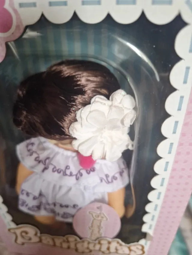 Barriguitas Muñeca con Vestido Blanco