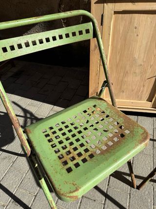 Dos Sillas Francesas Antiguas Metálicas  .años 60