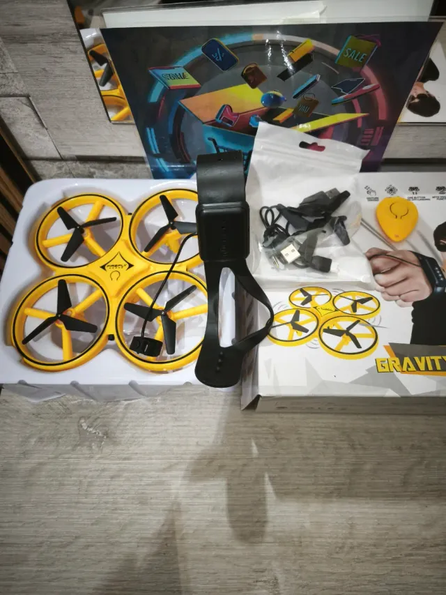 Mini Dron Amarillo/Negro Gravity Induction Firefly