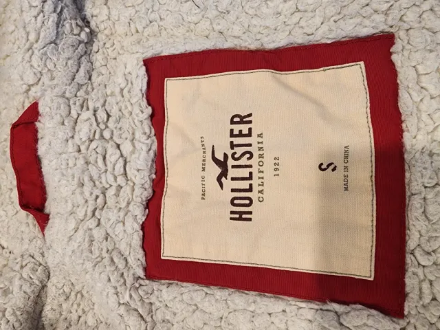 Abrigo Hollister Rojo Interior Borrego