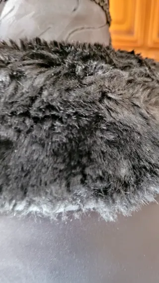 Giacca donna con pelliccia ecologica nera