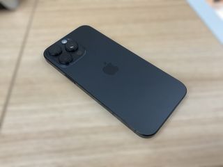 iPhone 16 Pro Max 256 GB cómo nuevo