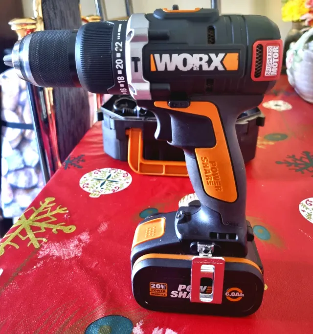 Taladro Worx 20V Brushless Motor