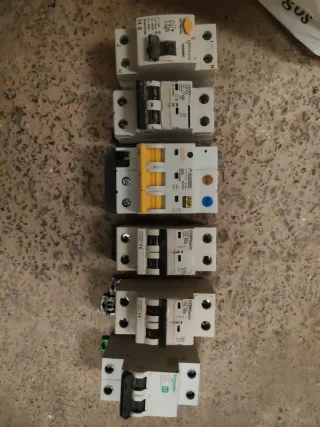 Interruptores automáticos CONYMATIC