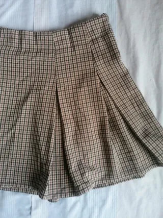 Falda de cuadros marrón