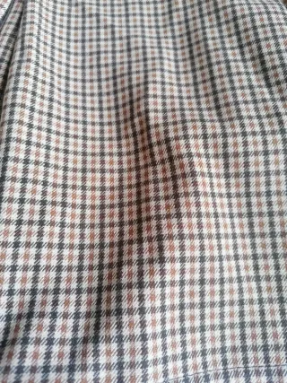 Falda de cuadros marrón