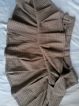 Falda de cuadros marrón