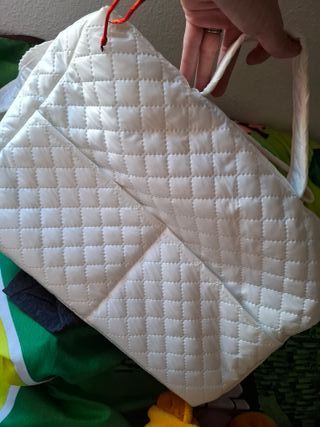 Bolso carro acolchado blanco
