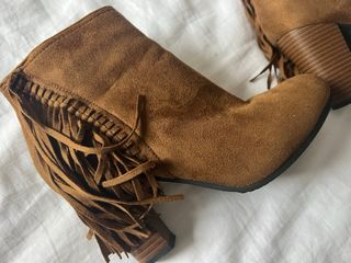 Botas camel sin estrenar T.39