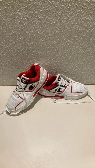 Zapatillas Champion Blancas y Rojas