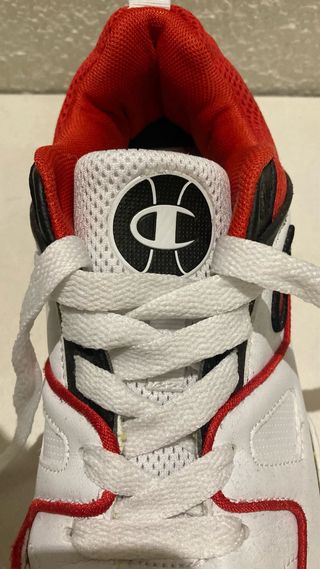 Zapatillas Champion Blancas y Rojas