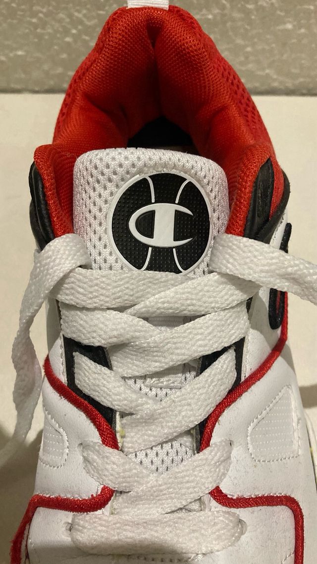 Zapatillas Champion Blancas y Rojas