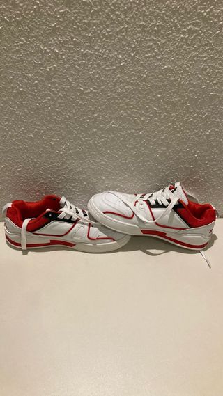 Zapatillas Champion Blancas y Rojas