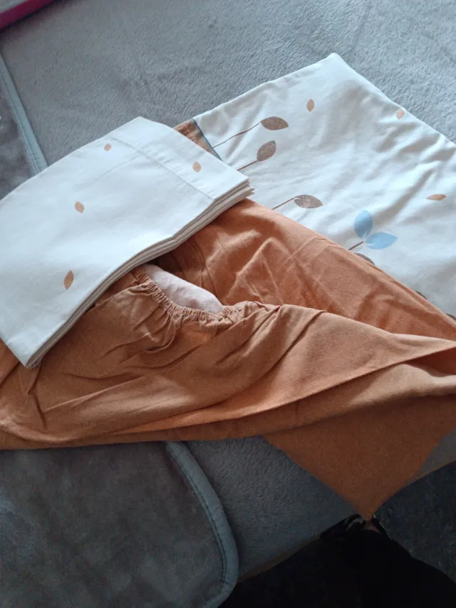 Juego sábanas 90cm marrón y blanco