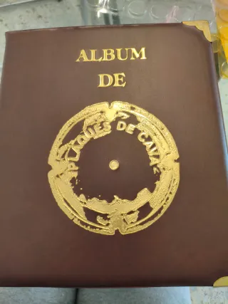 Álbum Chapas Cava + 108 Chapas Variadas