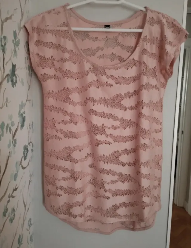 Camiseta calada tipo camuflaje