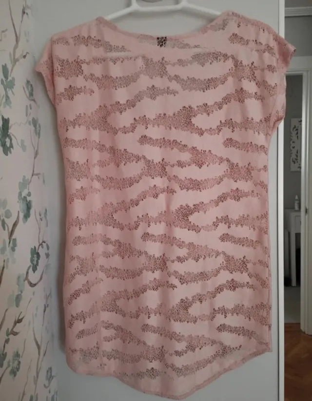 Camiseta calada tipo camuflaje