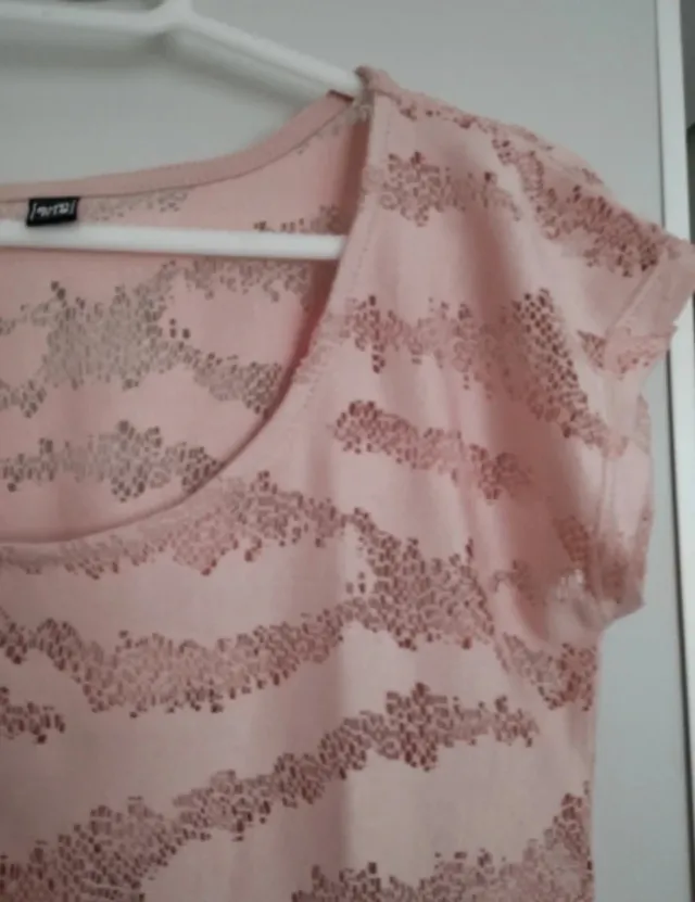 Camiseta calada tipo camuflaje