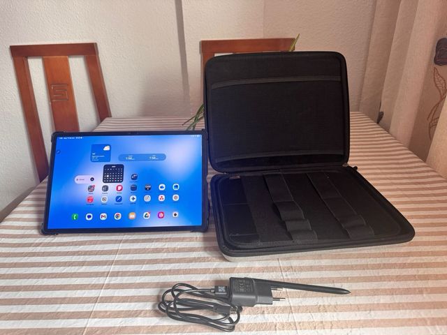 Samsung Galaxy Tab S8 Plus en excelente estado.