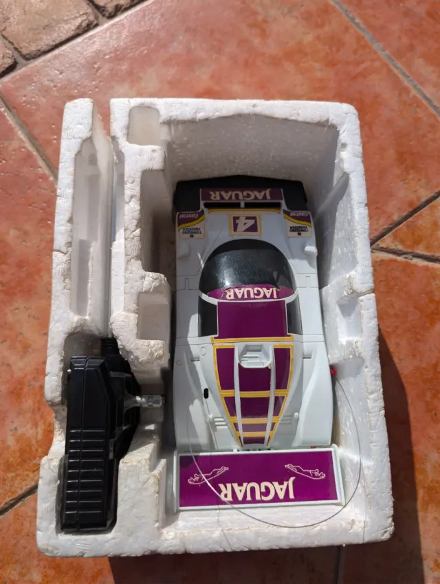 Coche RC Jaguar XJR-8 Radio Elecon Vintage