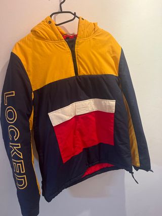Sudadera térmica con capucha y bolsillo