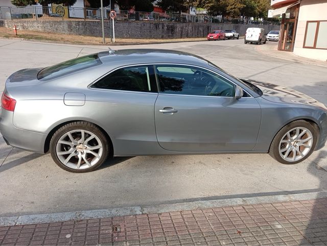 Audi A5 Automático 2.7 TDI — Excelente estado, cam