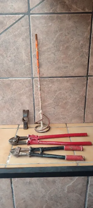 Lote Herramientas Albañil: Cizallas, Paletas, Mezc