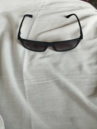 Gafas de sol Ray-Ban negras y grises