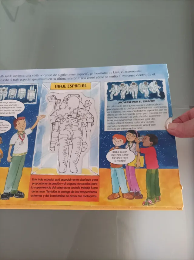 Descubre el espacio (Ventanas mágicas) (Spanish...