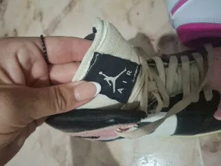 Jordan 1 Mid Pink Black White