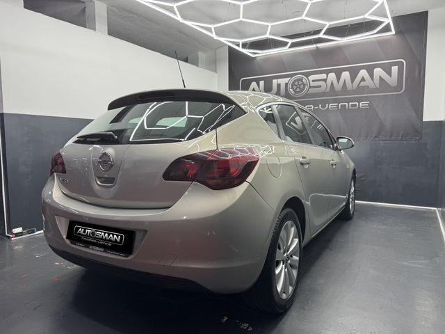 Opel Astra 2010