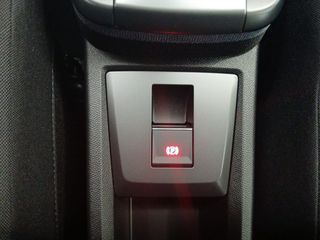 Opel Frontera 1.2T XHT Hybrid eDCT6 107kW Edition