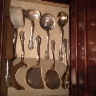 Cubertería Luis Espuñes con mueble