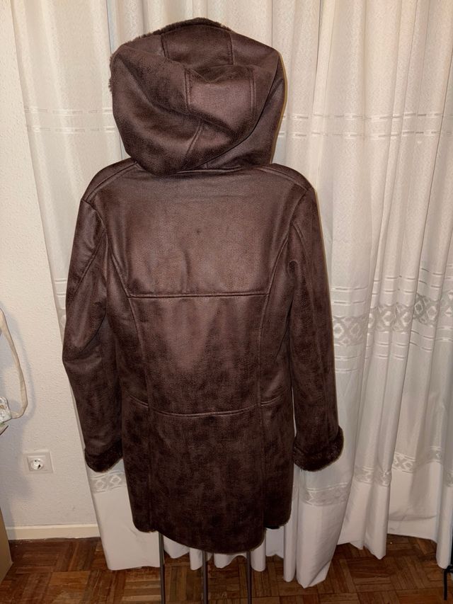 Abrigo Trizas Marrón Forro Pelito suave calentito.