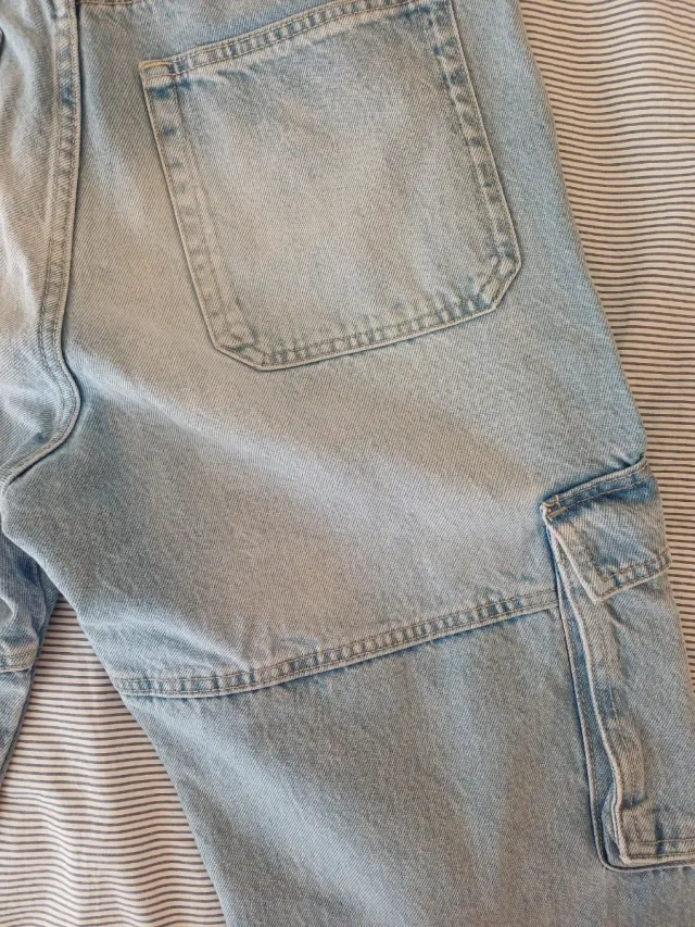Jeans Cargo Bershka Blu
