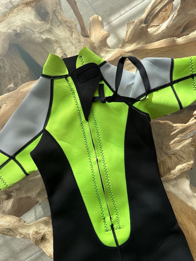 Traje neopreno niño talla 4