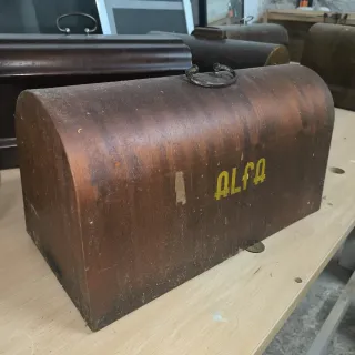 Tapa de máquina de coser