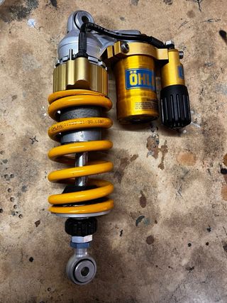 Amortiguador trasero Ohlins STX 46 Supersport