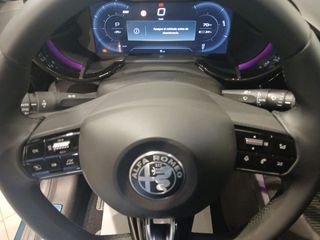 Alfa Romeo Junior Elettrica 115kW (156CV)