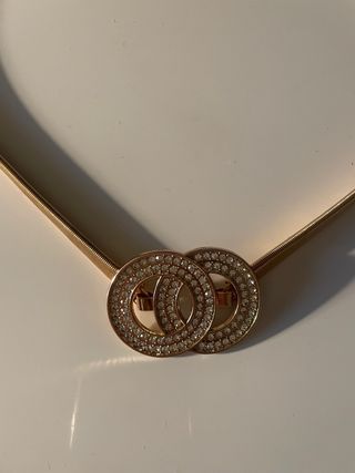 Cinturón dorado con doble anilla y pedrería