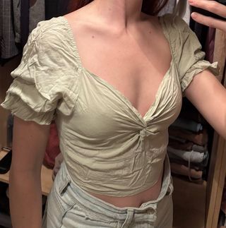 Blusa crop verde pastel